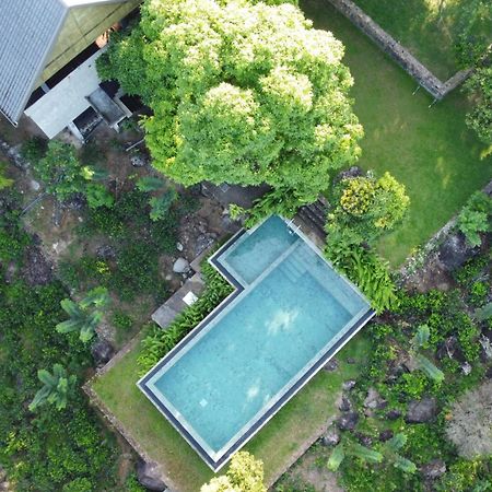 Ahas Gawwa Hotel Padukka Ngoại thất bức ảnh